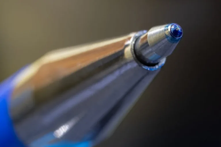 EditPro Tips AI and the Rise of Niche Tech Search Intent: Essay Angle