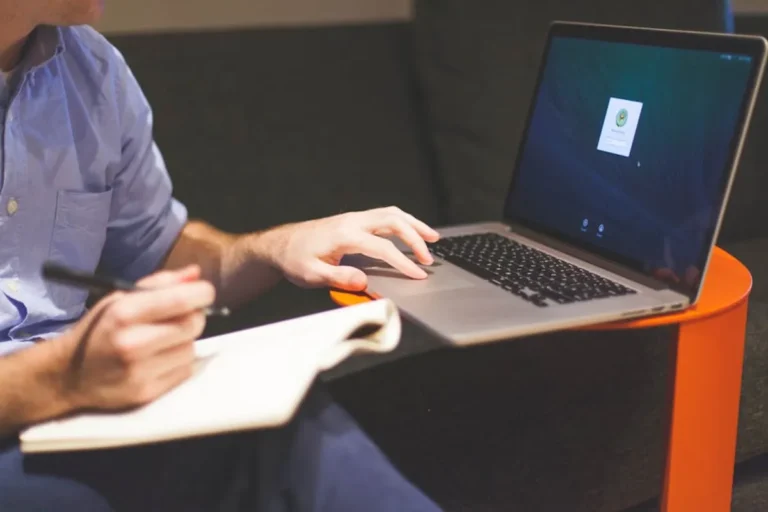 How to Write a Thesis Statement That Works