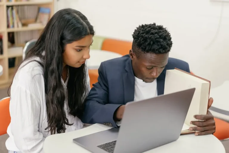 What students, researchers, and writing-service readers Should Know About voomixi.com